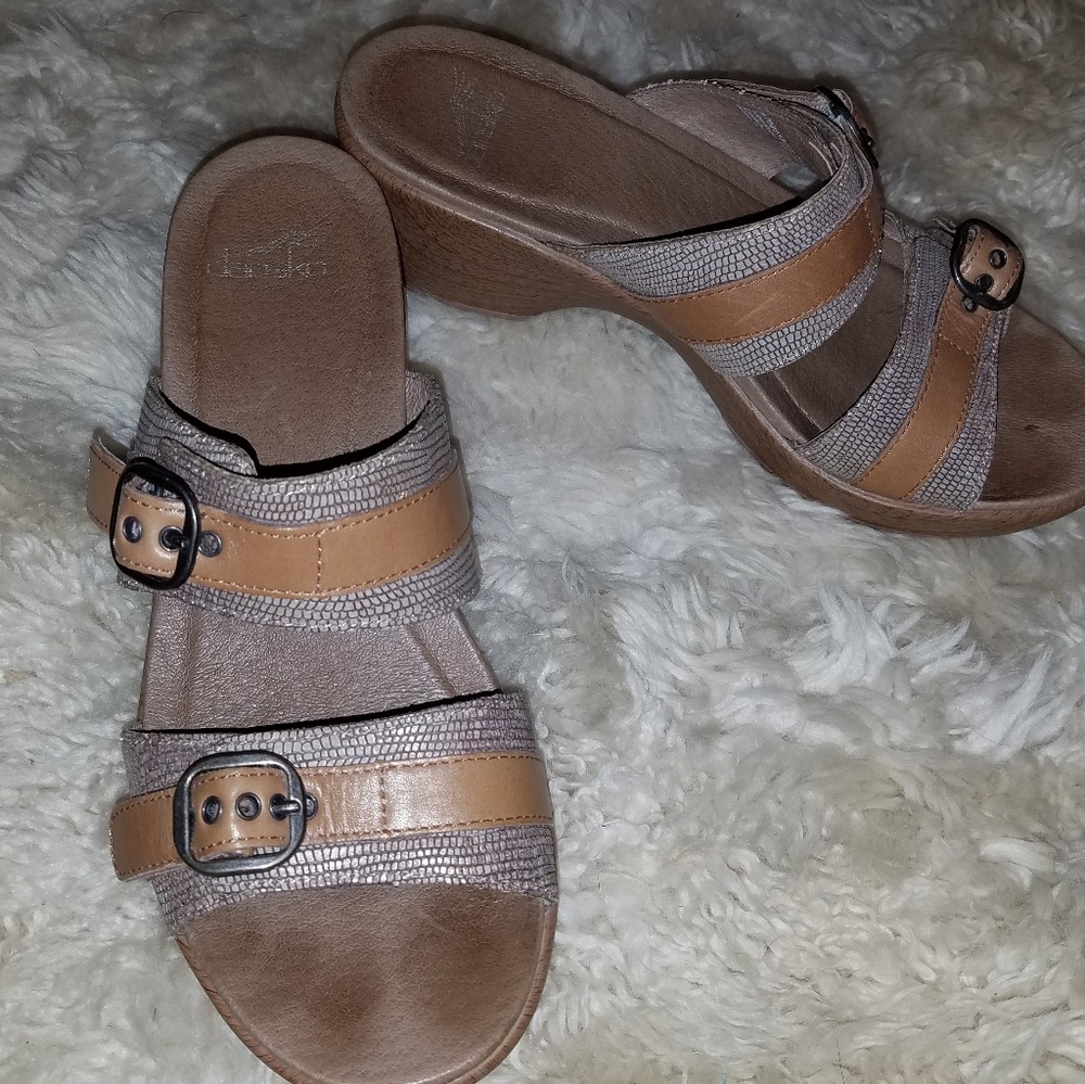 Dansko Sandals size 38 neutral tans